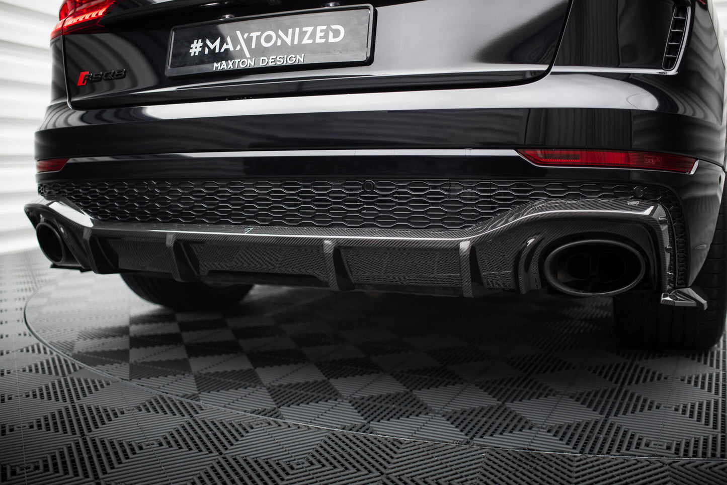 Maxton Carbon Fiber Diffusor Heck Ansatz für Audi RSQ8 Mk1