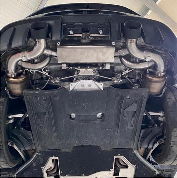 Grail Auspuffanlage Porsche 718 Cayman GT4 Edelstahl Endrohre Montage bei Grail