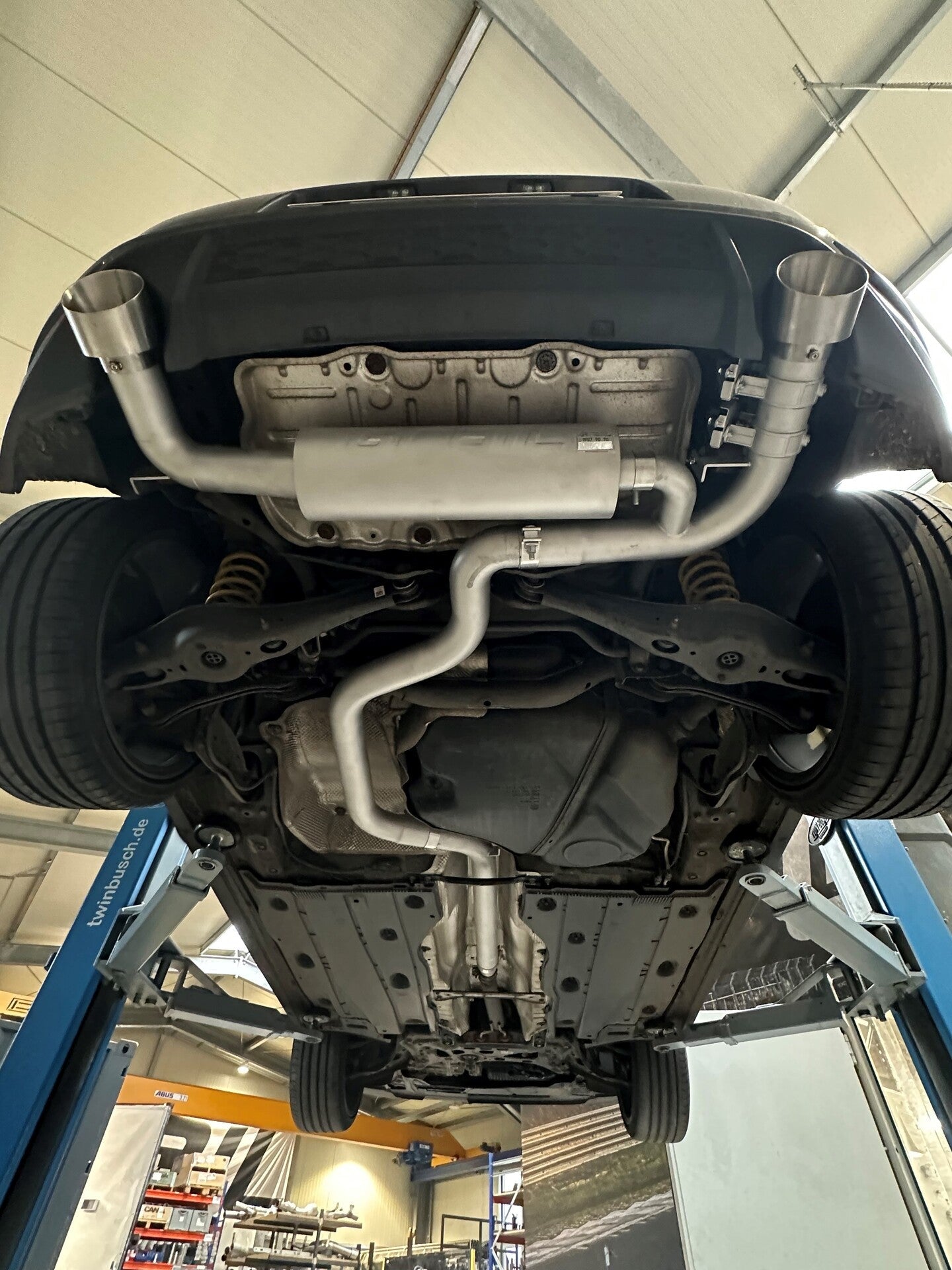 Grail Auspuffanlage Seat Leon Cupra R (CJXG) 3-Zoll Schwarze Endrohre Ø 115mm an Serie glasperlengestrahlt