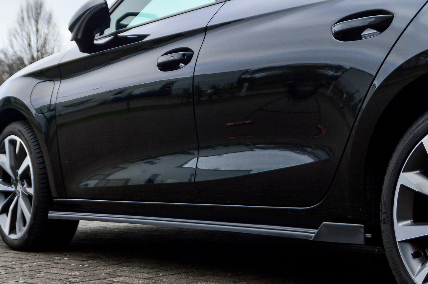 CUP Seitenschwellersatz mit Wing hinten Seat Leon 4 ( KL) Schwarz Matt