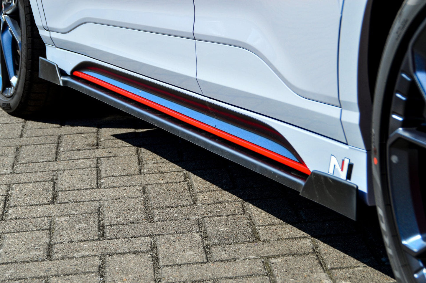 CUP Seitenschwellersatz mit Wing vorne/hinten Hyundai Kona N-Line Carbon