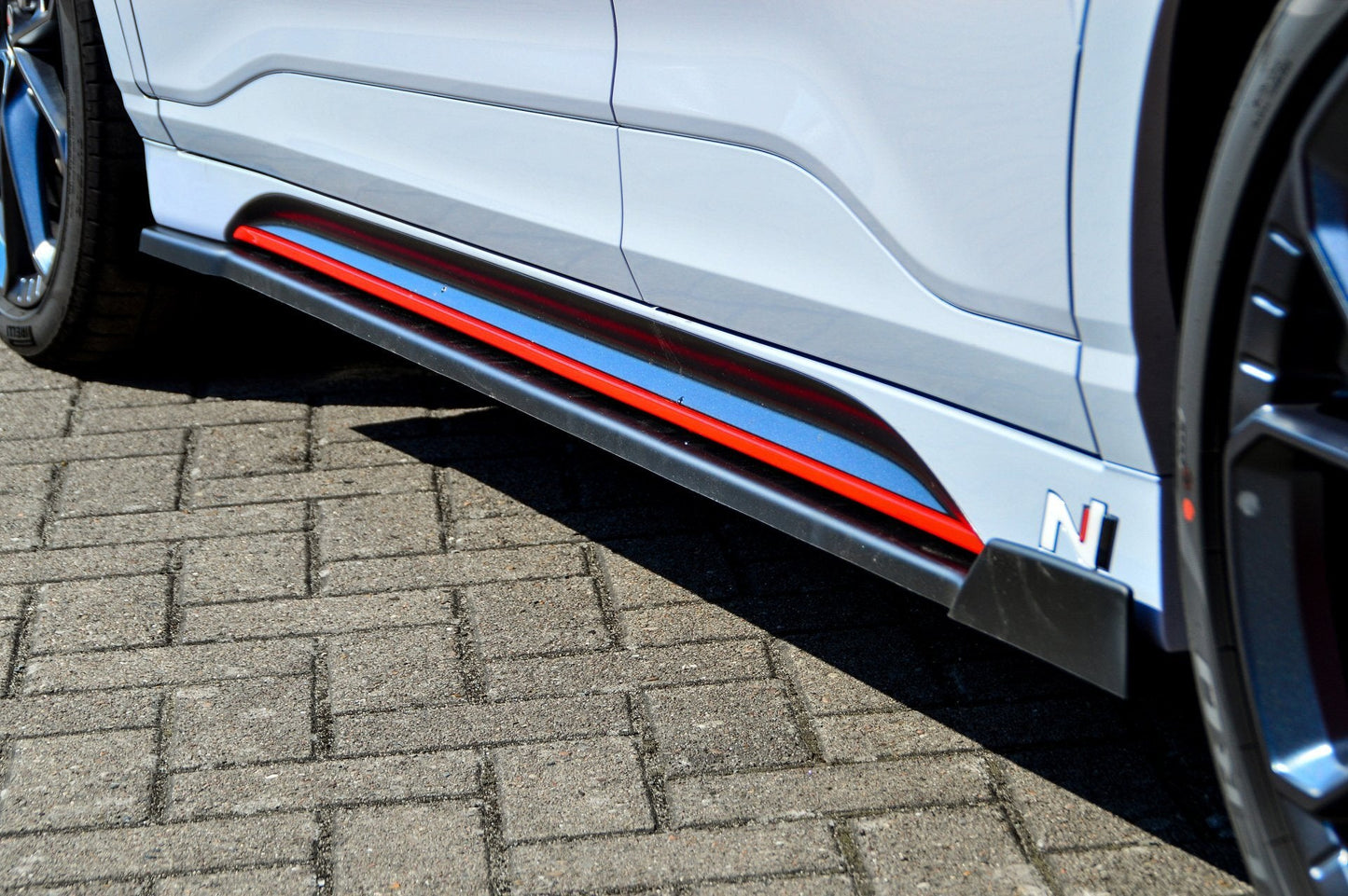 CUP Seitenschwellersatz mit Wing hinten Hyundai Kona N Schwarz Matt