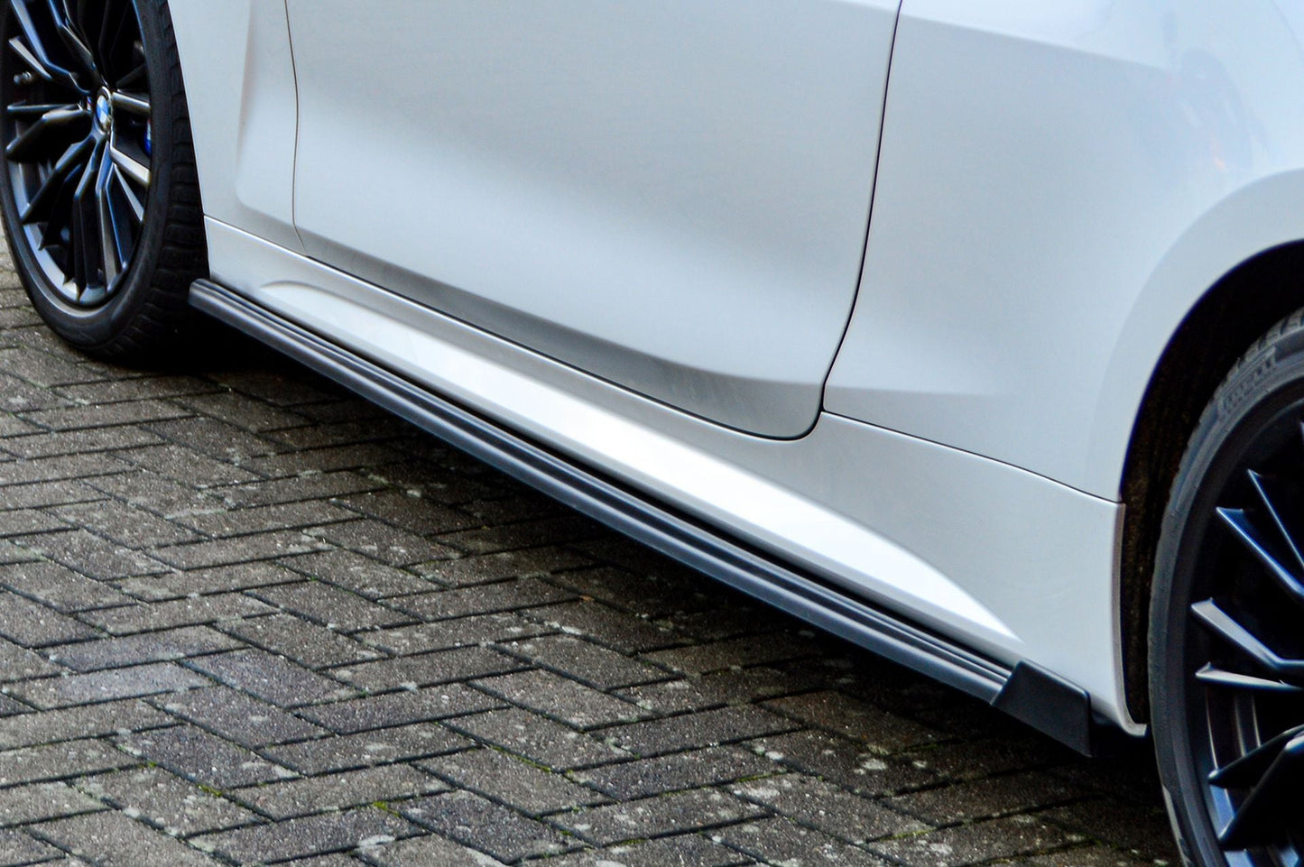 Seitenschwellersatz mit Wing BMW 4er, G22 + G23 ab Bj.: 2020- Carbon