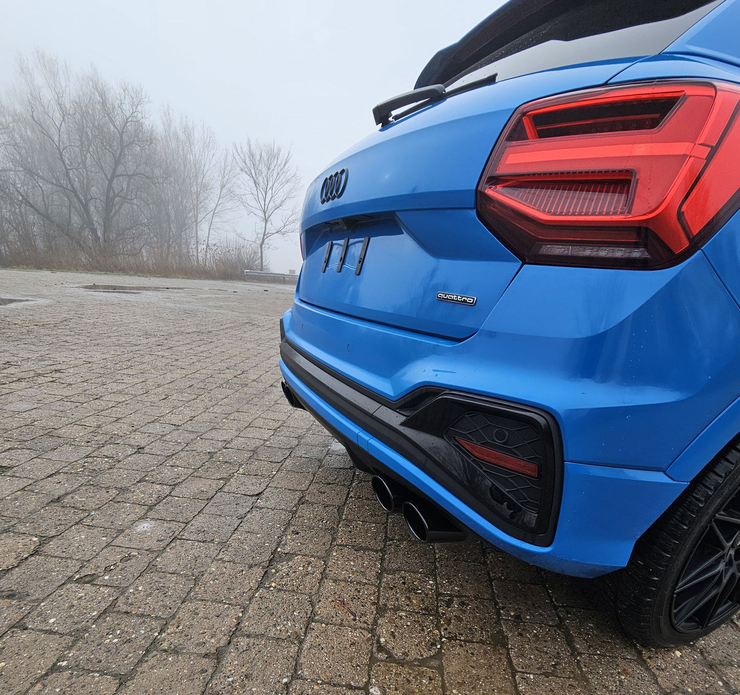Audi Q2 Endschalldämpfer Ausgang rechts/links mit Vorschalldämpfer - 2x115x85 Typ 32 rechts/links schwarzen emailliert