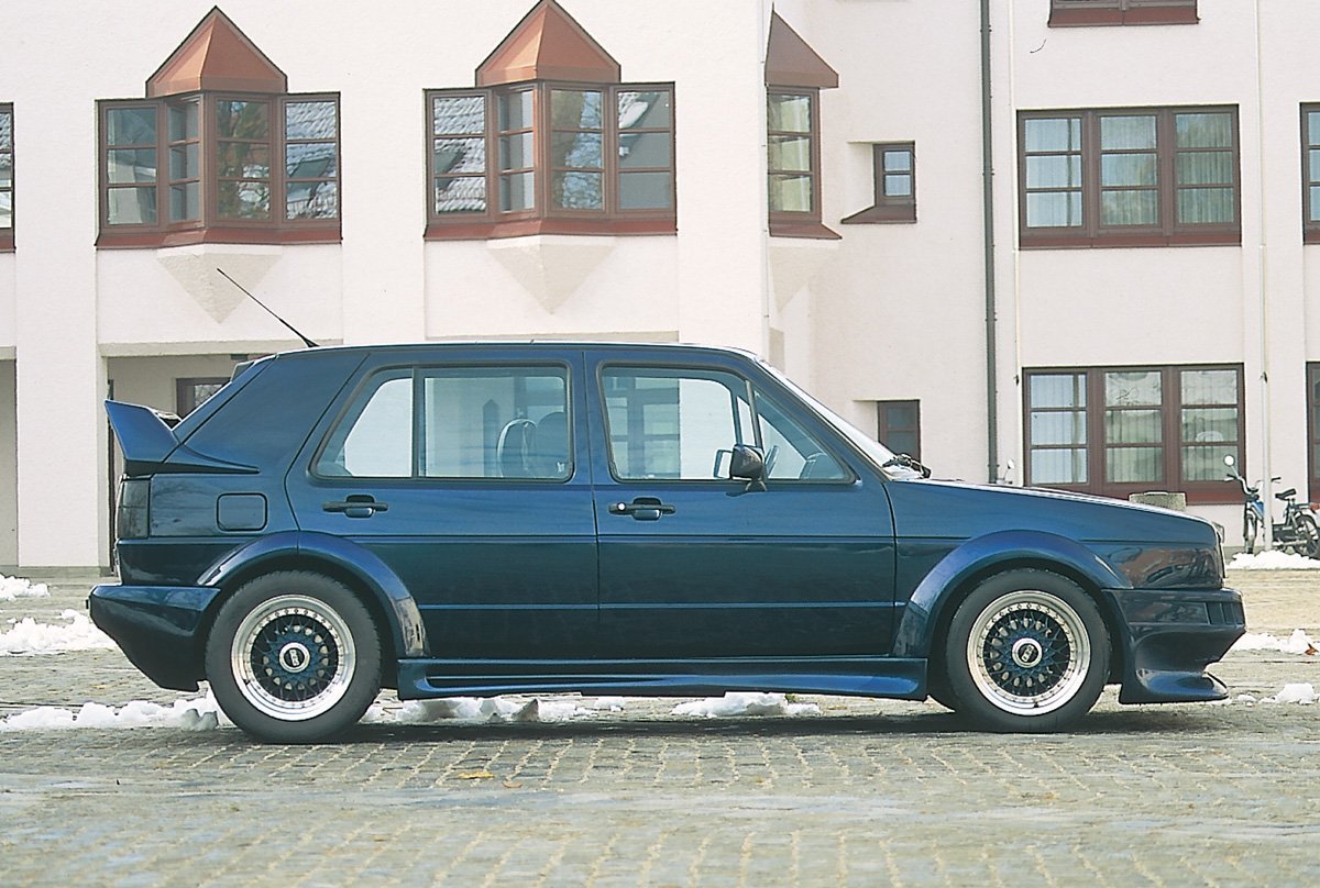VW Golf 2 Rieger Heckflügel Breitbau II mit seitl. Ansätzen GFK,
Gutachten, Montagezubehör