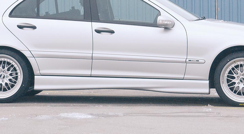 Mercedes C-Klasse (W203) Rieger Seitenschweller bis Modell 03.2004 rechts, ABS,
inkl. Gutachten, Montagezubehör