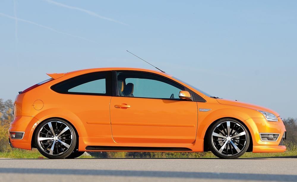 Ford Focus 2 ST Rieger Heckansatz ABS,
inkl. Alugitter, Montagezubehör, Gutachten
