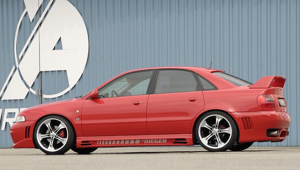Audi A4 (B5) Rieger Spoilerstoßstange RS-Four-Look mit großer Aussparung für Waschdüsen! (95x70mm) mit Halter f. orig. NSW, ABS, für Fzg. mit Scheinwerferreinigungsanlage,
inkl. Alugitter, Montagezubehör, ABE