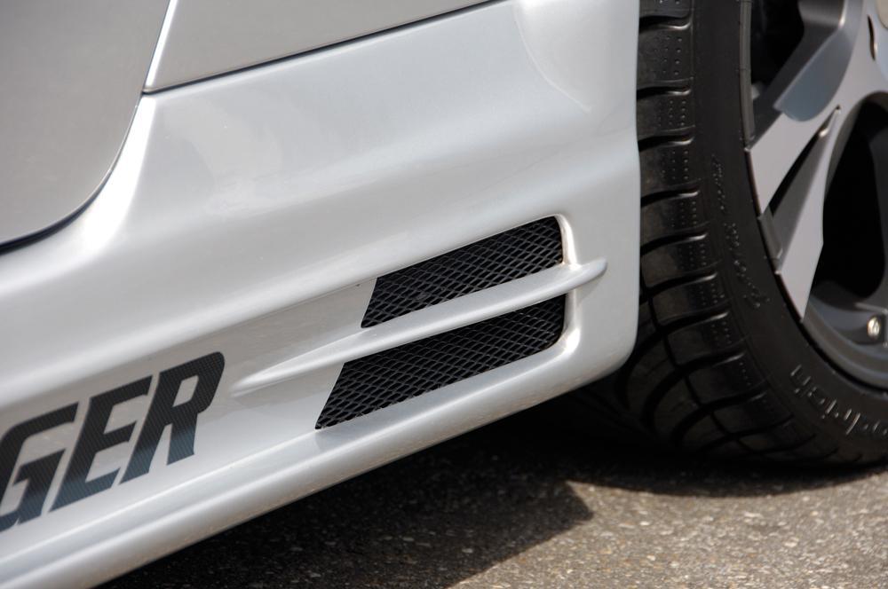 Audi TT (8N) Rieger Seitenschweller rechts, mit Schacht und 2 Ausschnitten, ABS,
inkl. Alugitter, Gutachten, Montagezubehör