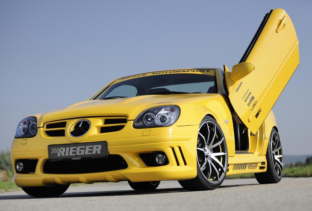 Mercedes SLK (R170) Rieger Spoilerstoßstange (orig. NSW passen nicht mehr) mit seitlichen Rippen, offen, ABS, für Fzg. mit Scheinwerferreinigungsanlage, NSW,
inkl. Alugitter, Montagezubehör, ABE