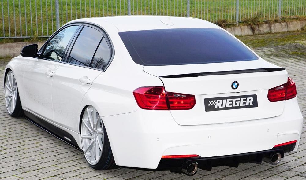 BMW 3er F30 (3L) Rieger Heckeinsatz nur für M-Paket-Heckschürze für orig. Endrohr li. u. re. (335i/340i Look), ABS, schwarz glänzend, für Fzg. mit M-Technik,
inkl. Montagezubehör, Gutachten