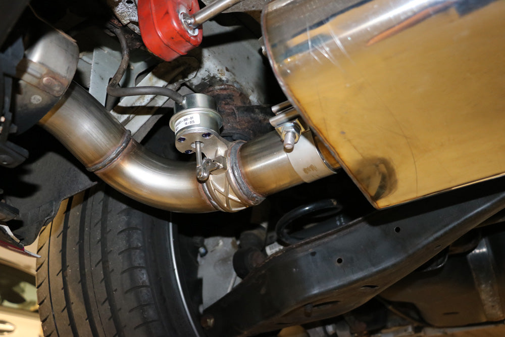 Audi TT 8J RS Endschalldämpfer quer Ausgang rechts/links mit Unterdruckklappe