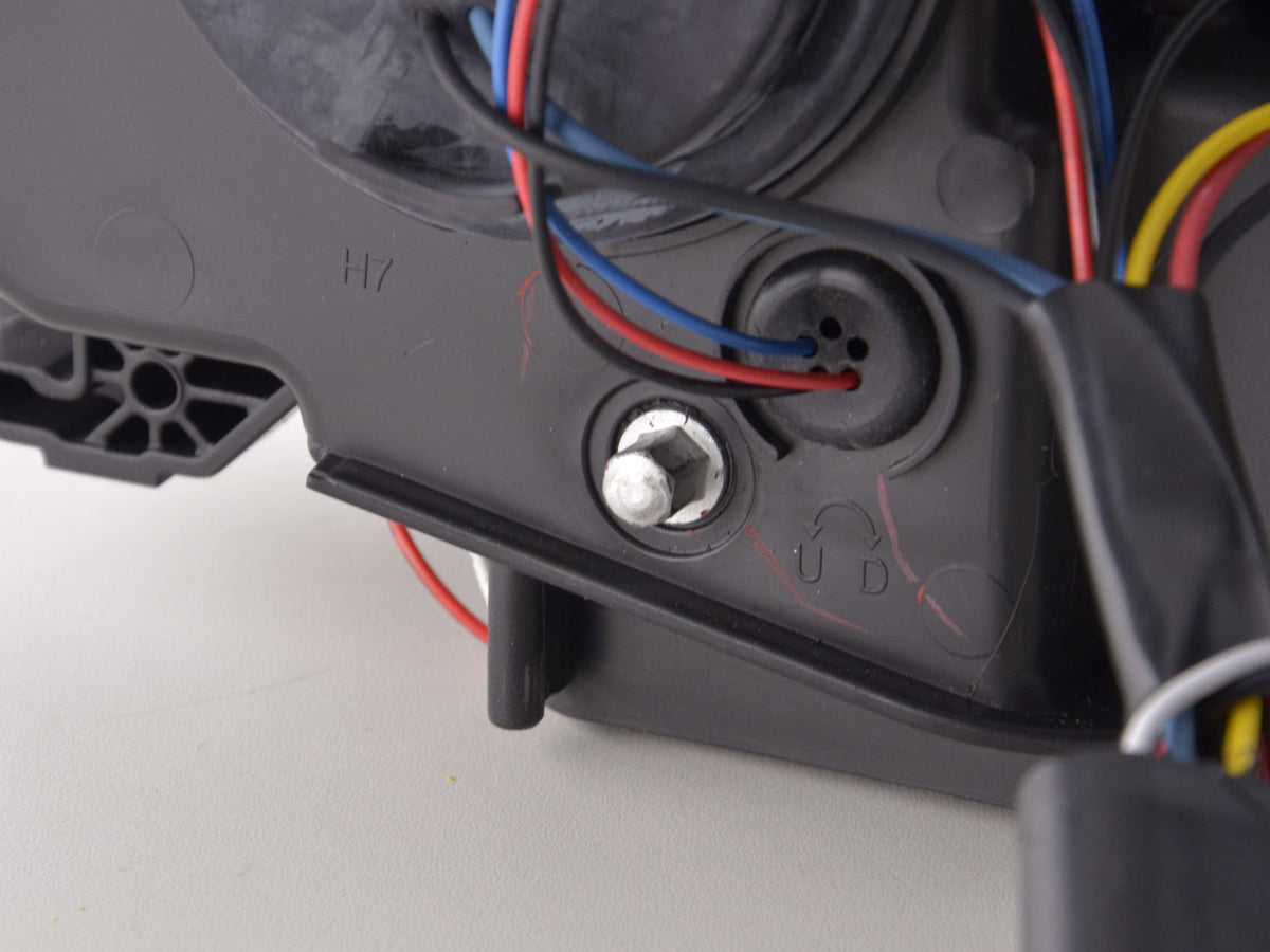 Scheinwerfer Set Daylight LED TFL-Optik Ford Focus 3 Bj. 2010- schwarz