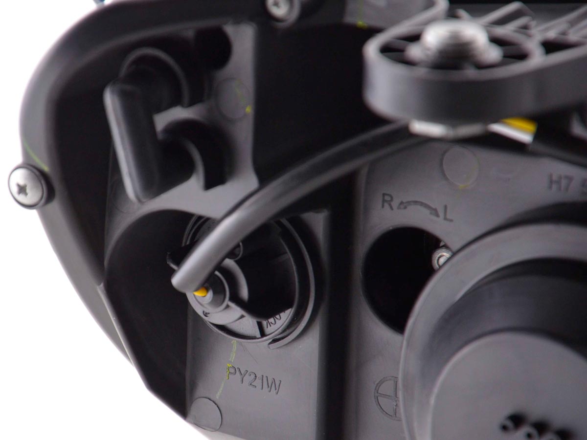 Scheinwerfer Set Daylight LED TFL-Optik Mercedes C-Klasse Typ W204 Bj. 07-10 schwarz