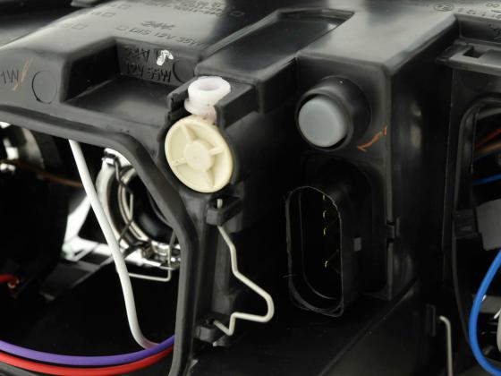 Verschleißteile Scheinwerfer links Audi A4 (Typ 8E) Bj. 00-04