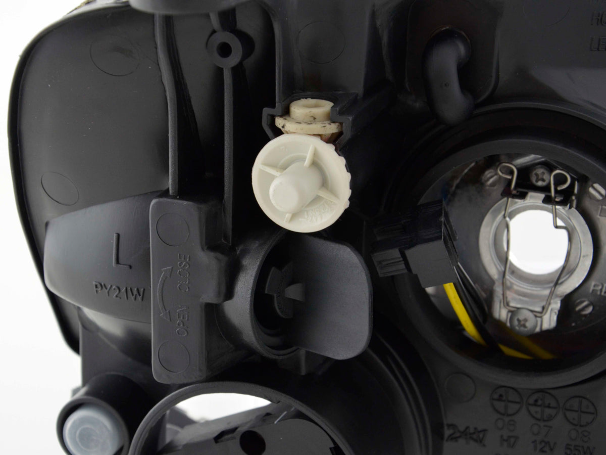 Verschleißteile Scheinwerfer links Opel Corsa C Bj. 00-03