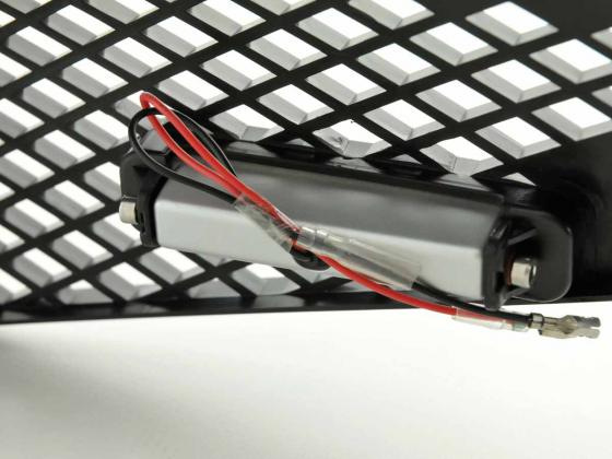 Sportgrill mit Positionslicht Frontgrill Mazda 2 Typ DY Bj. 03-07 schwarz