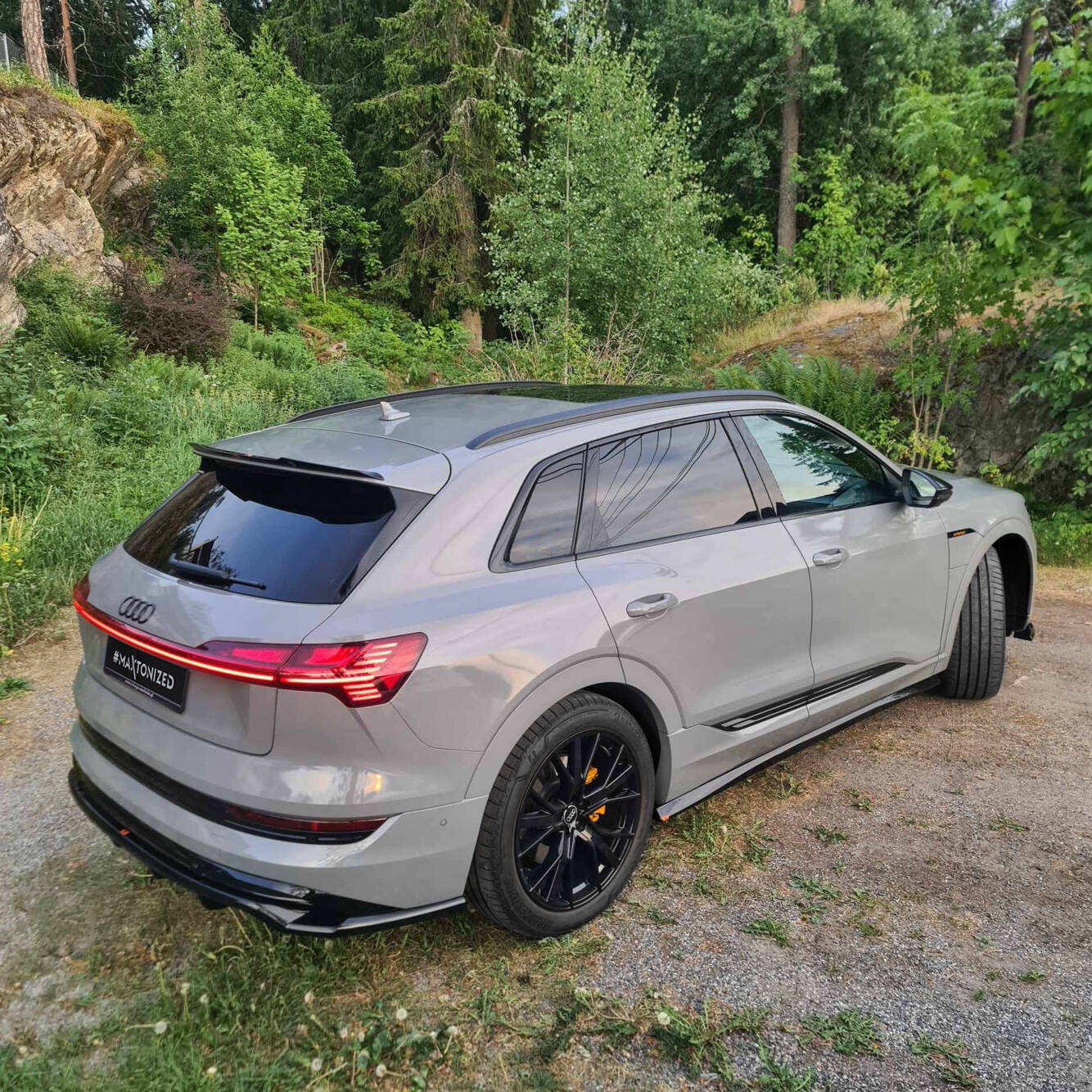 Maxton Seitenschweller Ansatz für Audi e-Tron S-Line schwarz Hochglanz