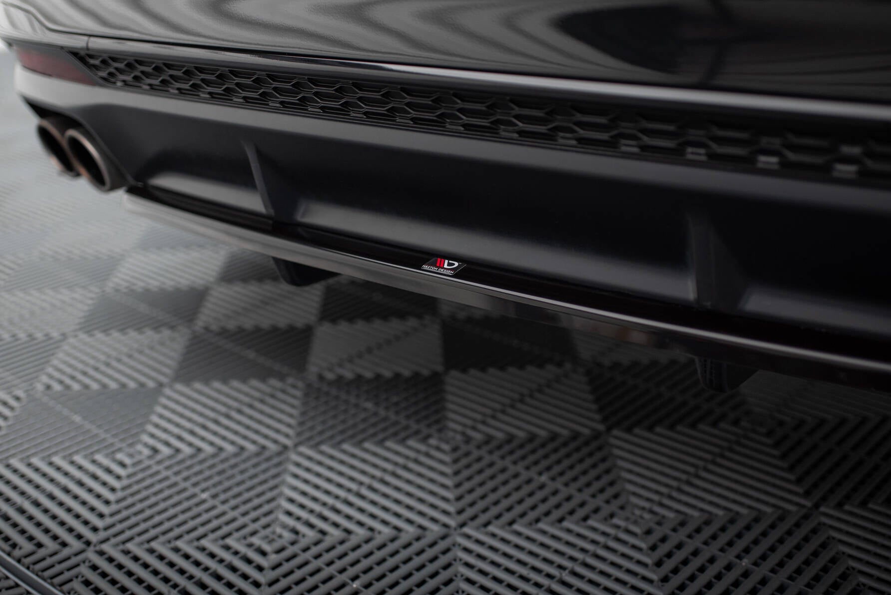 Maxton Mittlerer Diffusor Heck Ansatz DTM Look für Audi S4 B9 Facelift schwarz Hochglanz