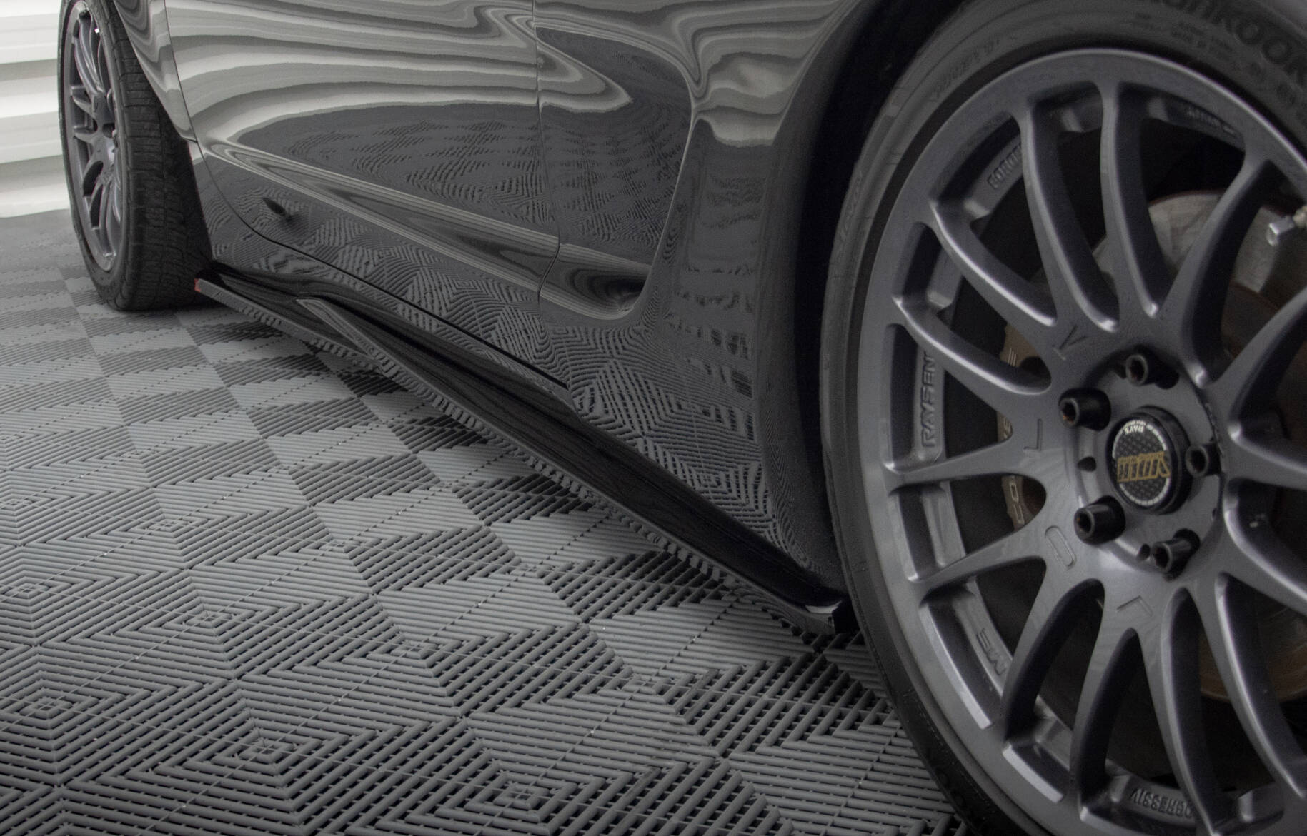 Maxton Seitenschweller Ansatz für Chevrolet Corvette C5 schwarz Hochglanz