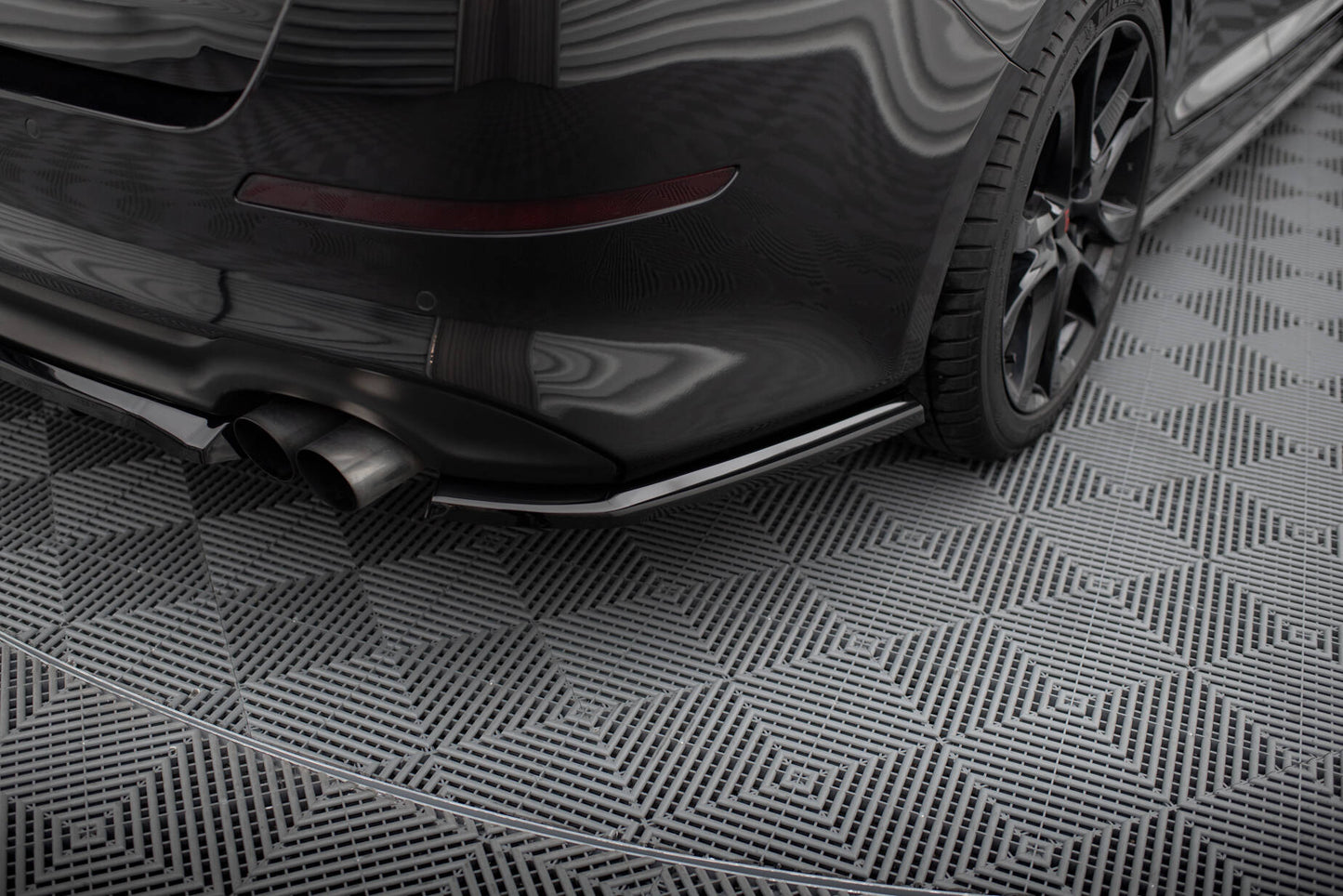 Maxton Mittlerer Diffusor Heck Ansatz DTM Look für Kia Optima Mk3 schwarz Hochglanz