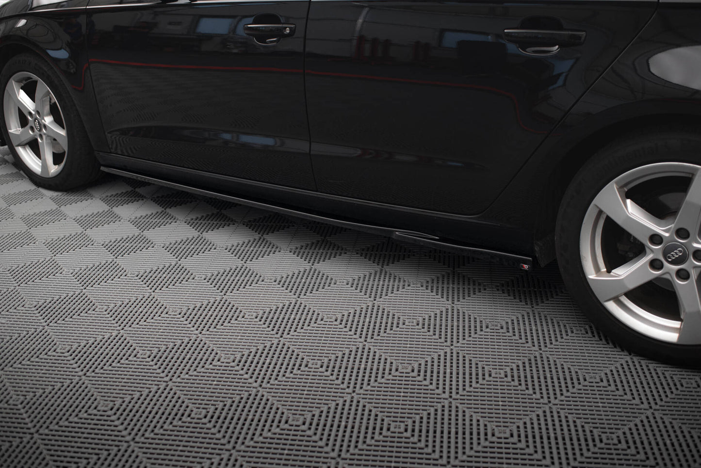 Maxton Seitenschweller Ansatz für Audi A3 Sportback 8V Facelift schwarz Hochglanz