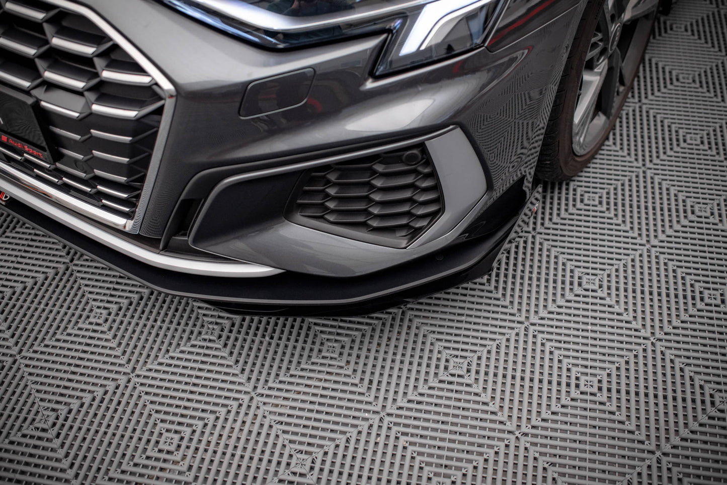 Maxton Front Flaps Audi S3/A3 S-Line 8Y schwarz Hochglanz