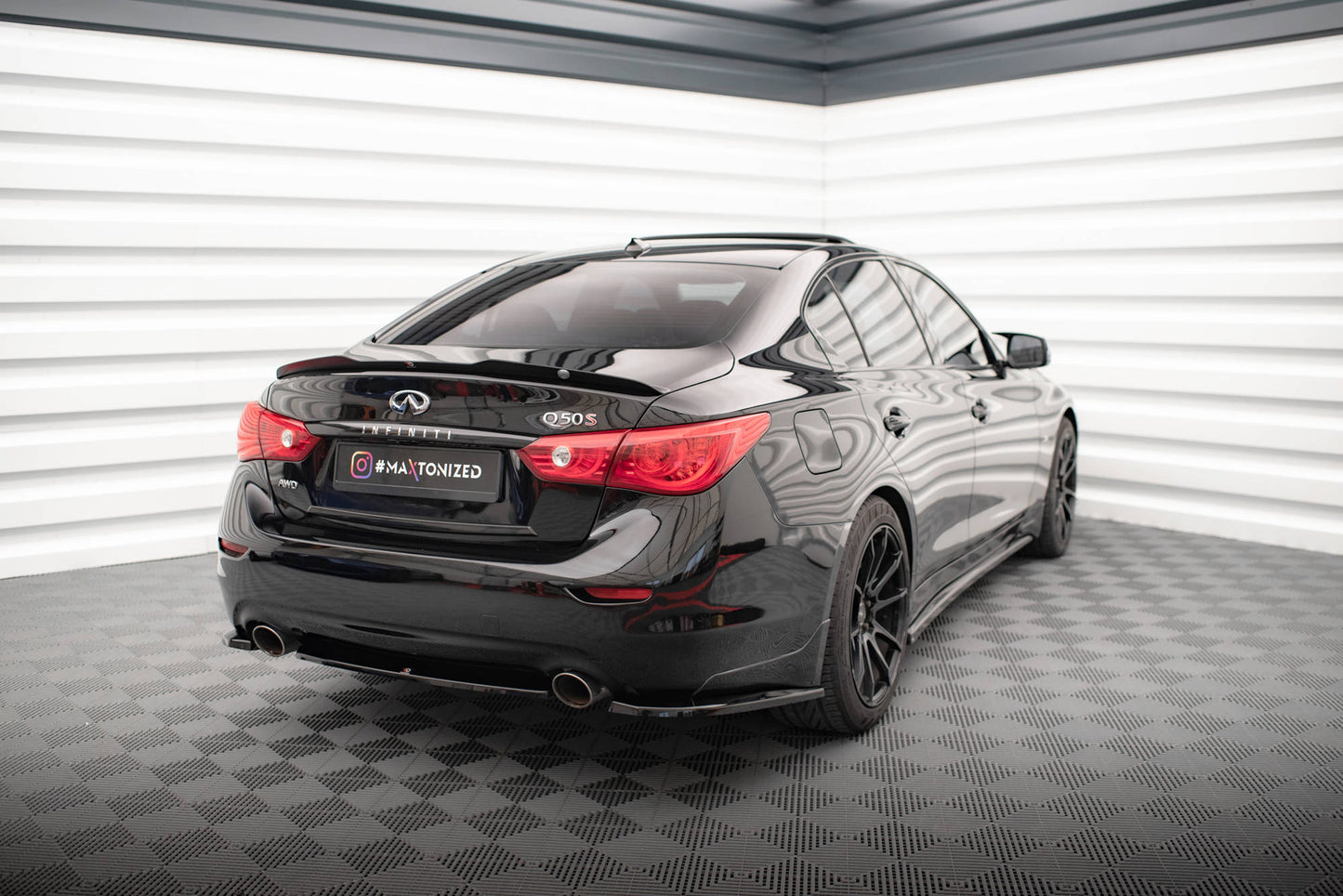 Maxton Heck Ansatz Flaps Diffusor V.1 für Infiniti Q50 S Mk1 schwarz Hochglanz