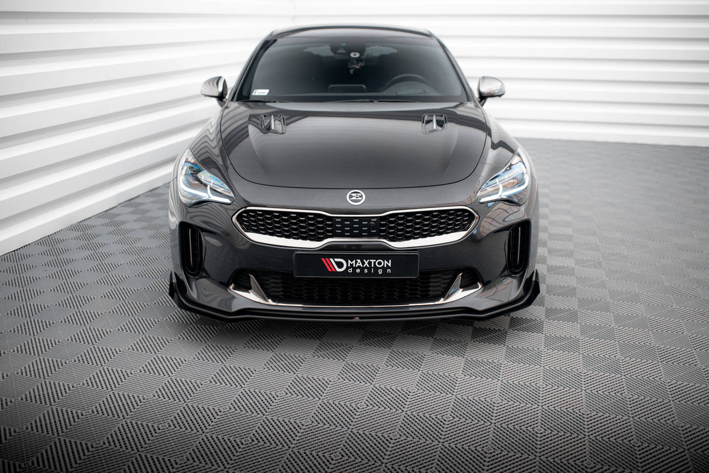 Maxton Street Pro Front Ansatz für +Flaps für + Flaps Kia Stinger GT / GT-Line / Standard Mk1 schwarz Hochglanz