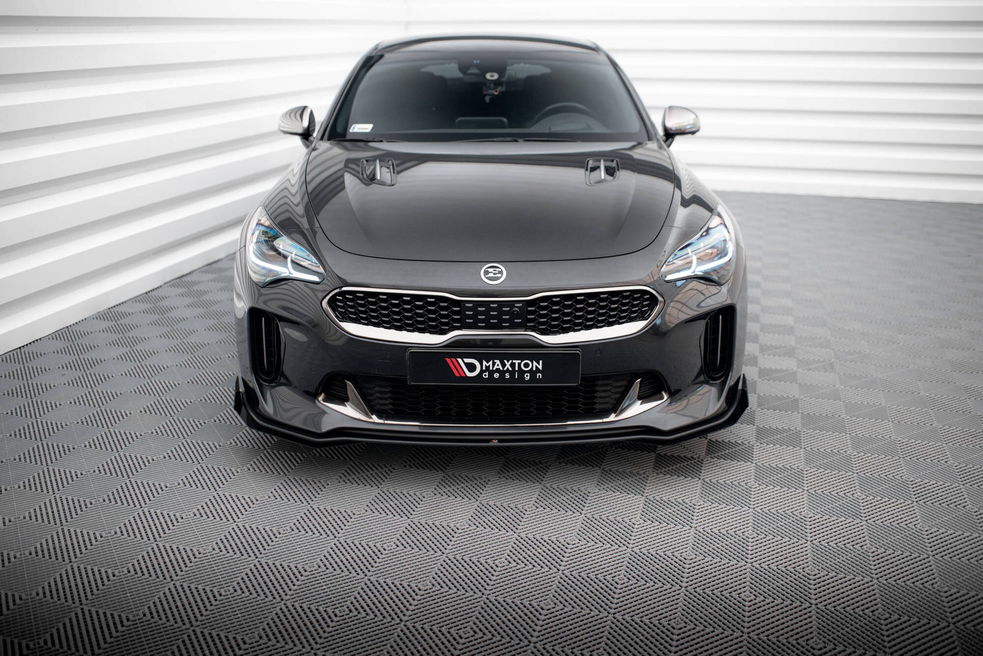 Maxton Street Pro Front Ansatz für +Flaps für + Flaps Kia Stinger GT / GT-Line / Standard Mk1 schwarz Hochglanz