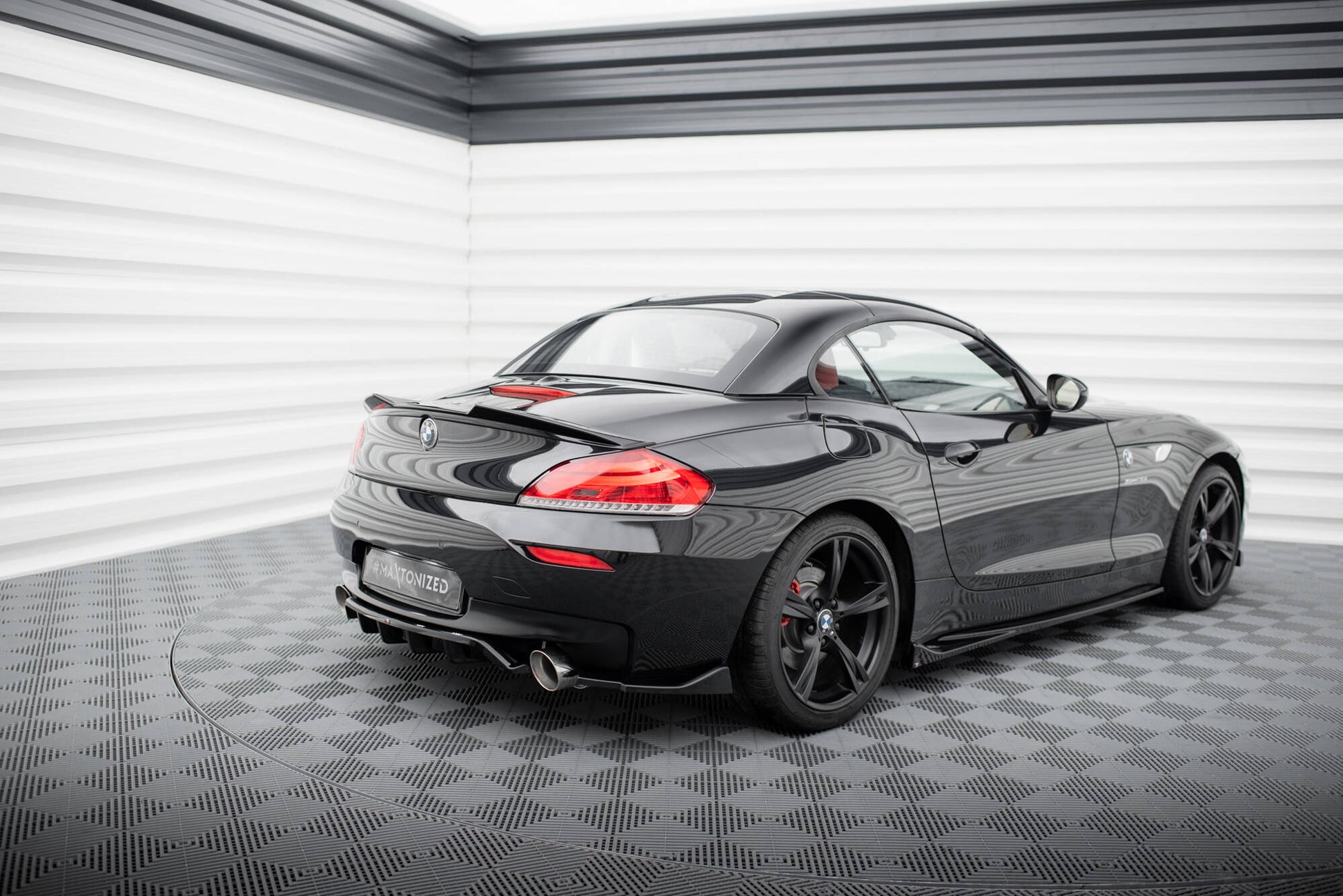 Maxton Mittlerer Diffusor Heck Ansatz DTM Look für BMW Z4 M-Paket E89 Facelift schwarz Hochglanz