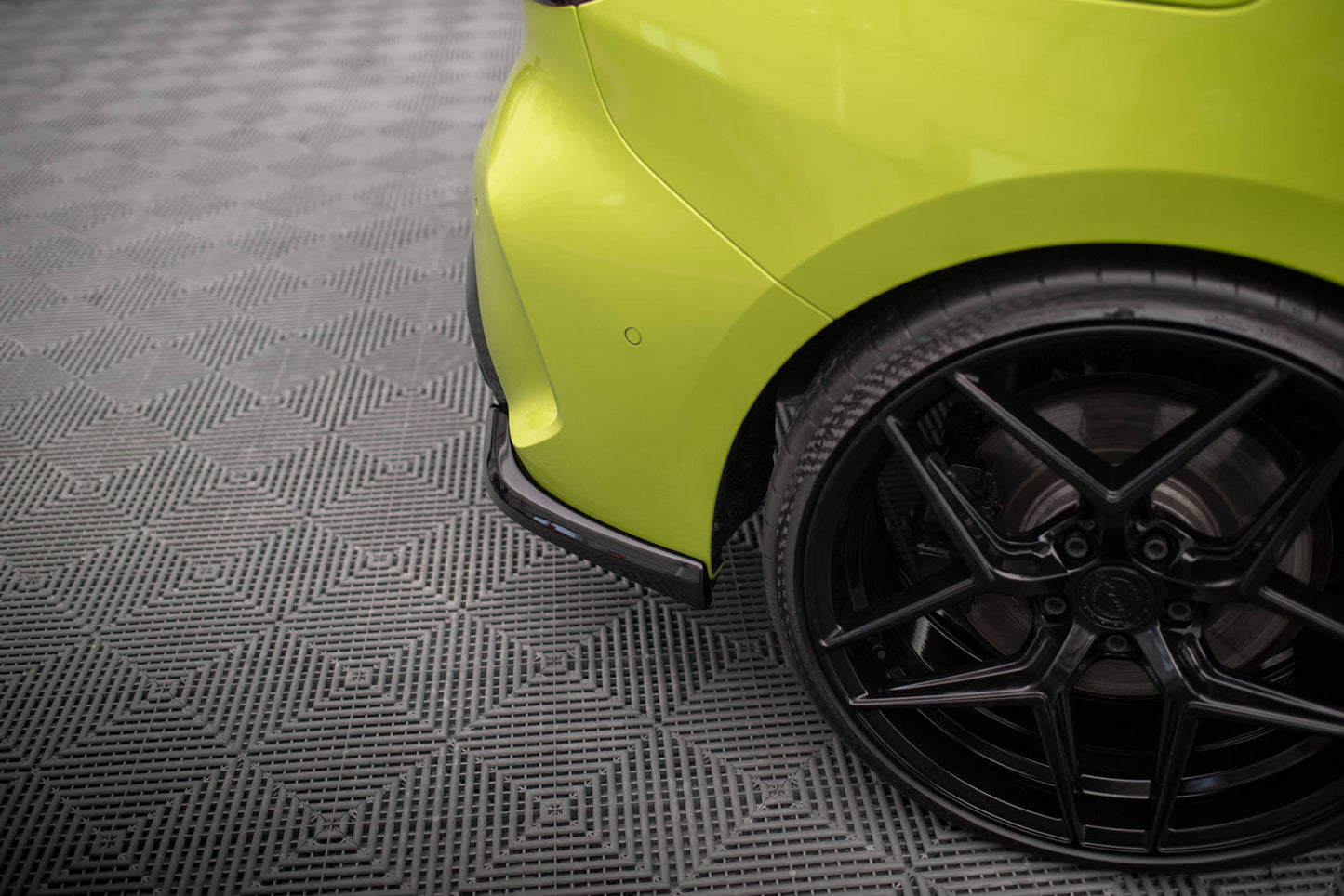 Maxton Heck Ansatz Flaps Diffusor V.5 für BMW 1er F40 M-Paket/ M135i schwarz Hochglanz