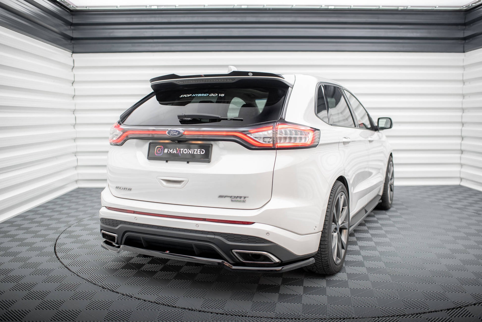 Maxton Mittlerer Diffusor Heck Ansatz DTM Look für Ford Edge Sport Mk2 schwarz Hochglanz