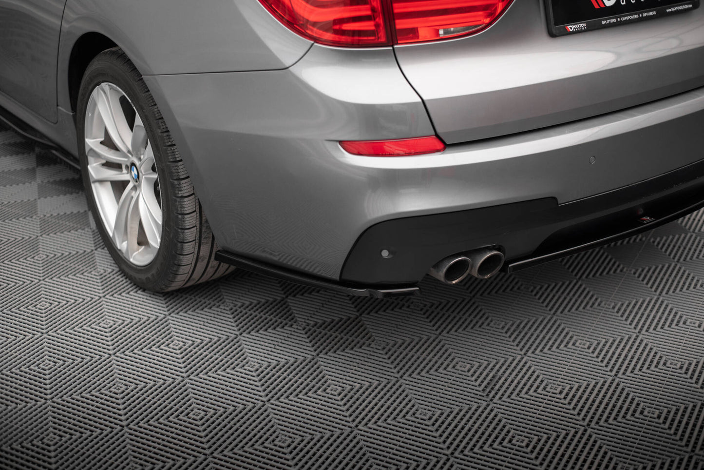Maxton Heck Ansatz Flaps Diffusor für BMW 5er GT M-Paket F07 schwarz Hochglanz