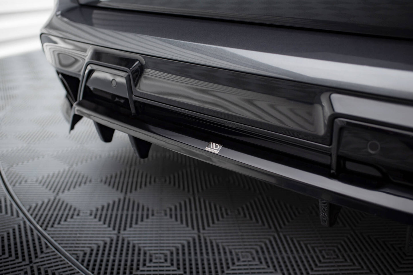 Maxton Mittlerer Diffusor Heck Ansatz DTM Look für BMW X5 M F95 Facelift schwarz Hochglanz