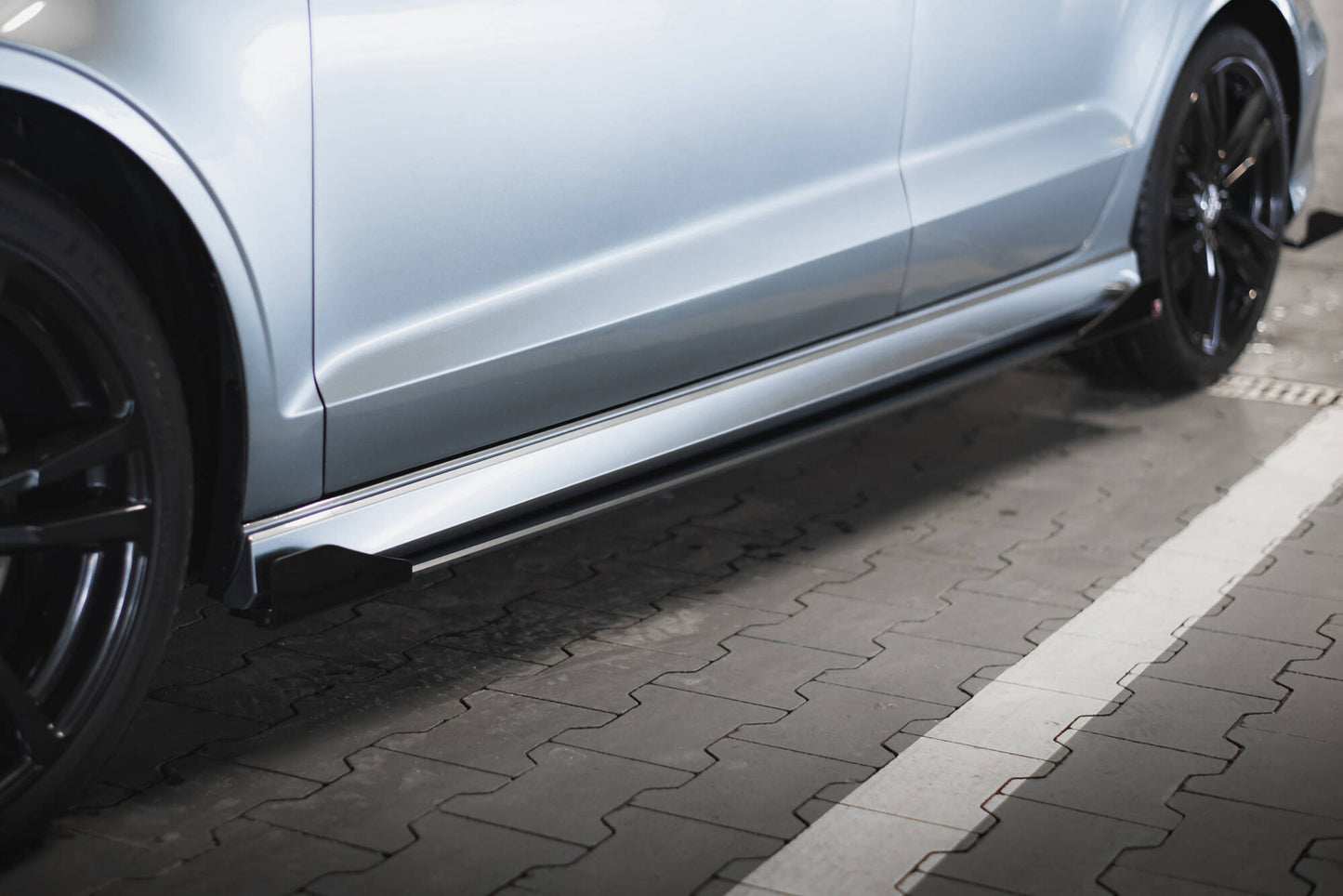 Maxton Side Flaps Audi S3 / A3 S-Line Limousine 8V schwarz Hochglanz