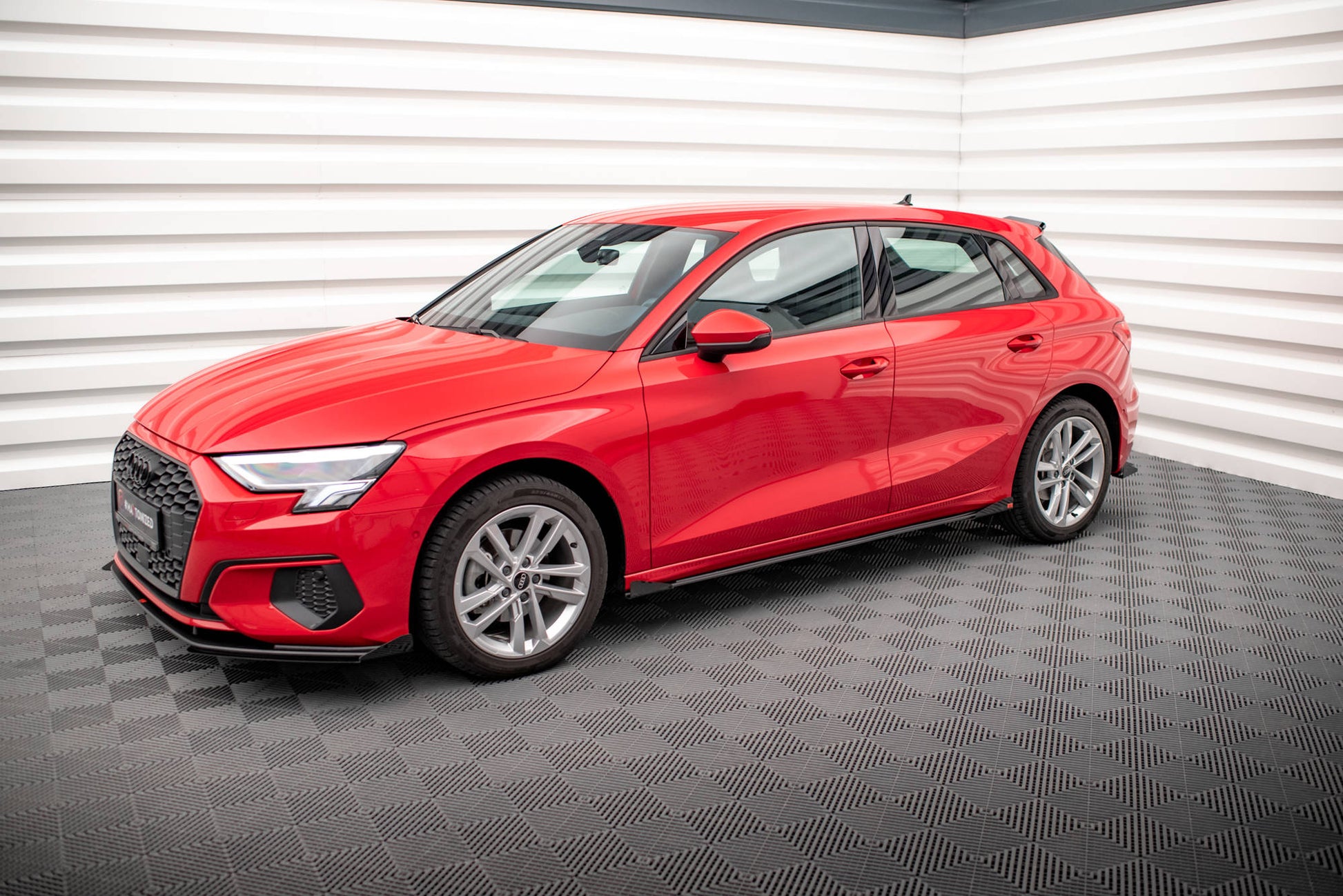 Maxton Street Pro Seitenschweller Ansatz für + Flaps Audi A3 8Y schwarz Hochglanz