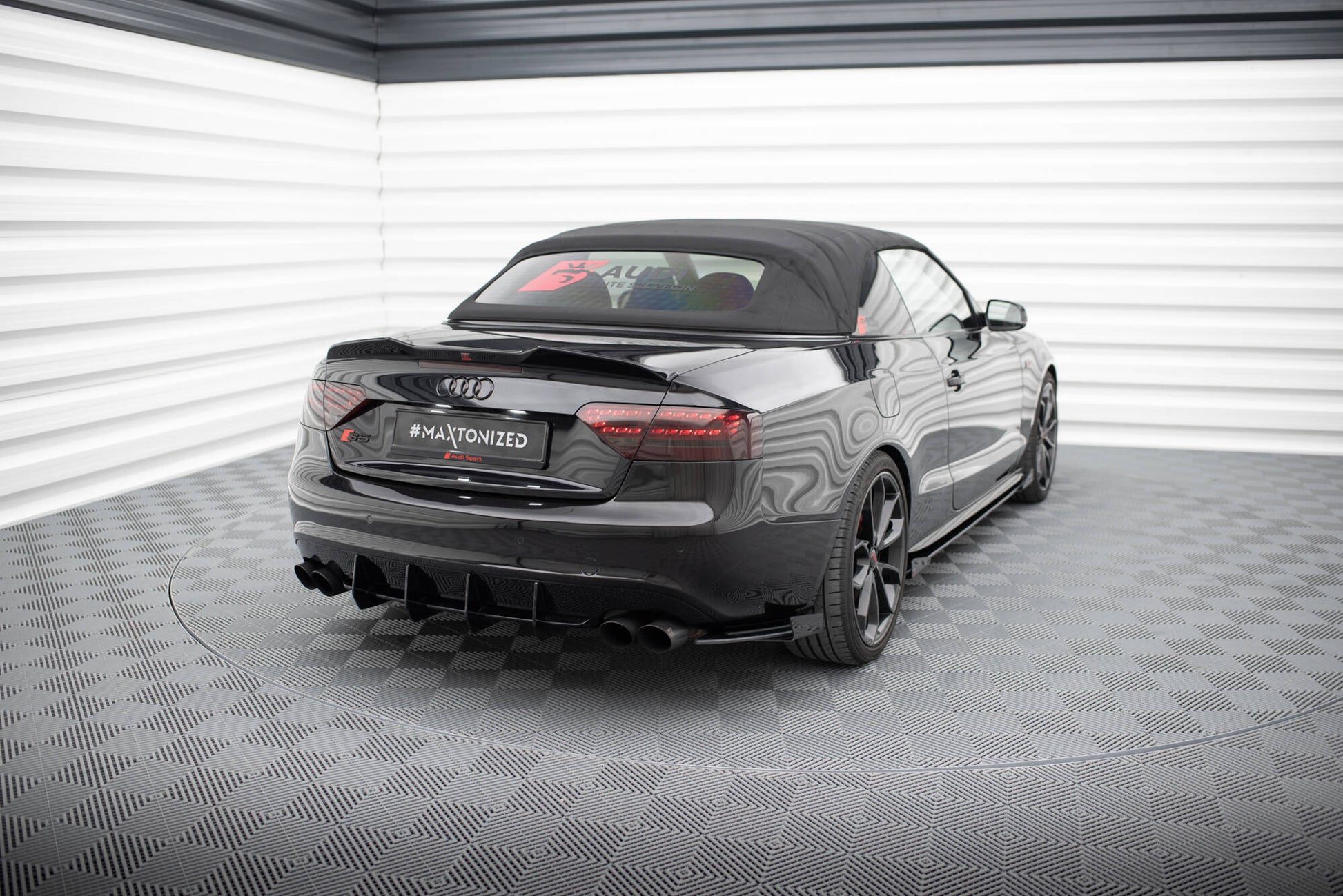 Maxton Street Pro Heck Ansatz Flaps Diffusor +Flaps für Audi S5 / A5 S-Line Coupe / Cabriolet 8T schwarz Hochglanz
