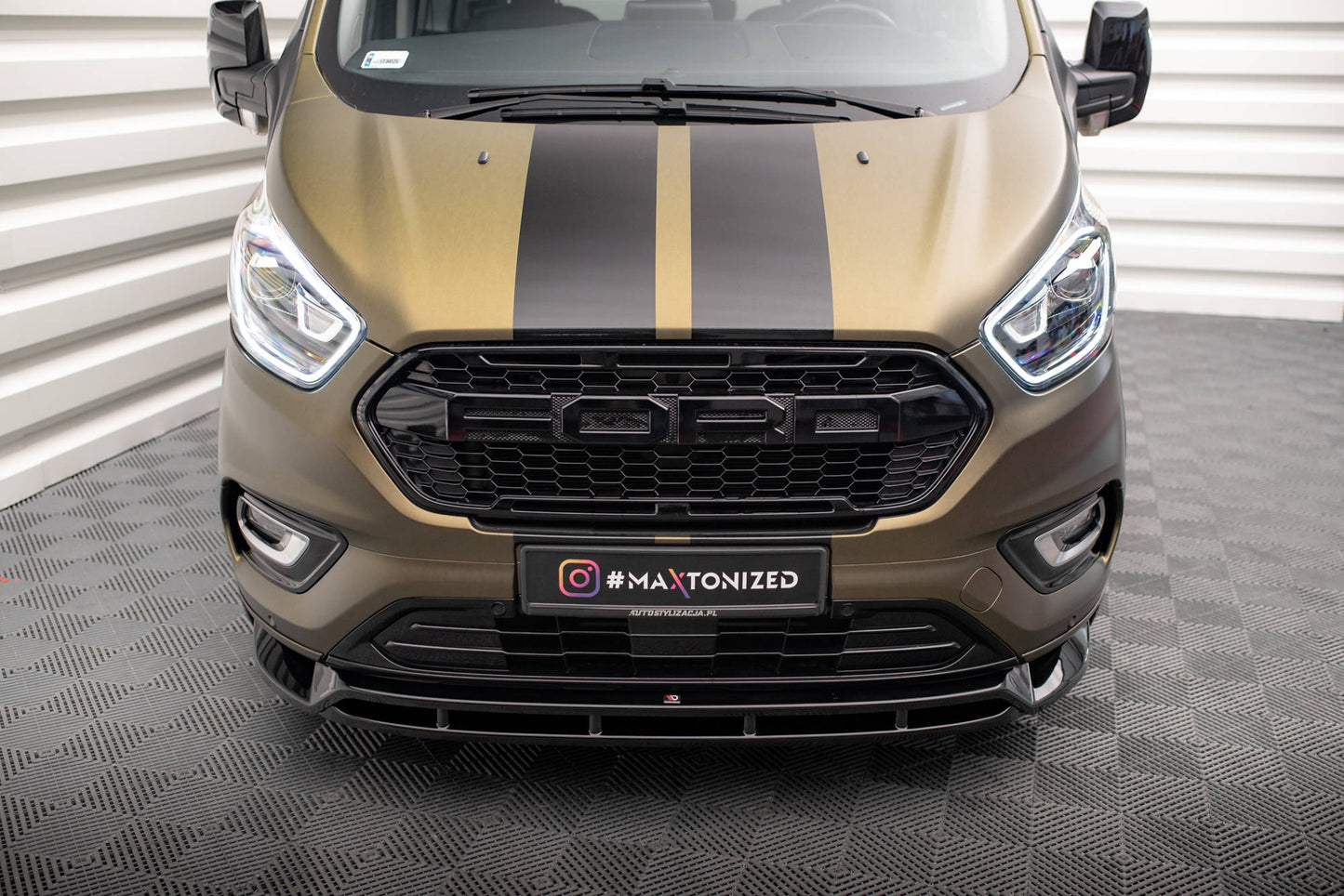 Maxton Front Ansatz für Ford Tourneo Custom Mk1 Facelift schwarz Hochglanz