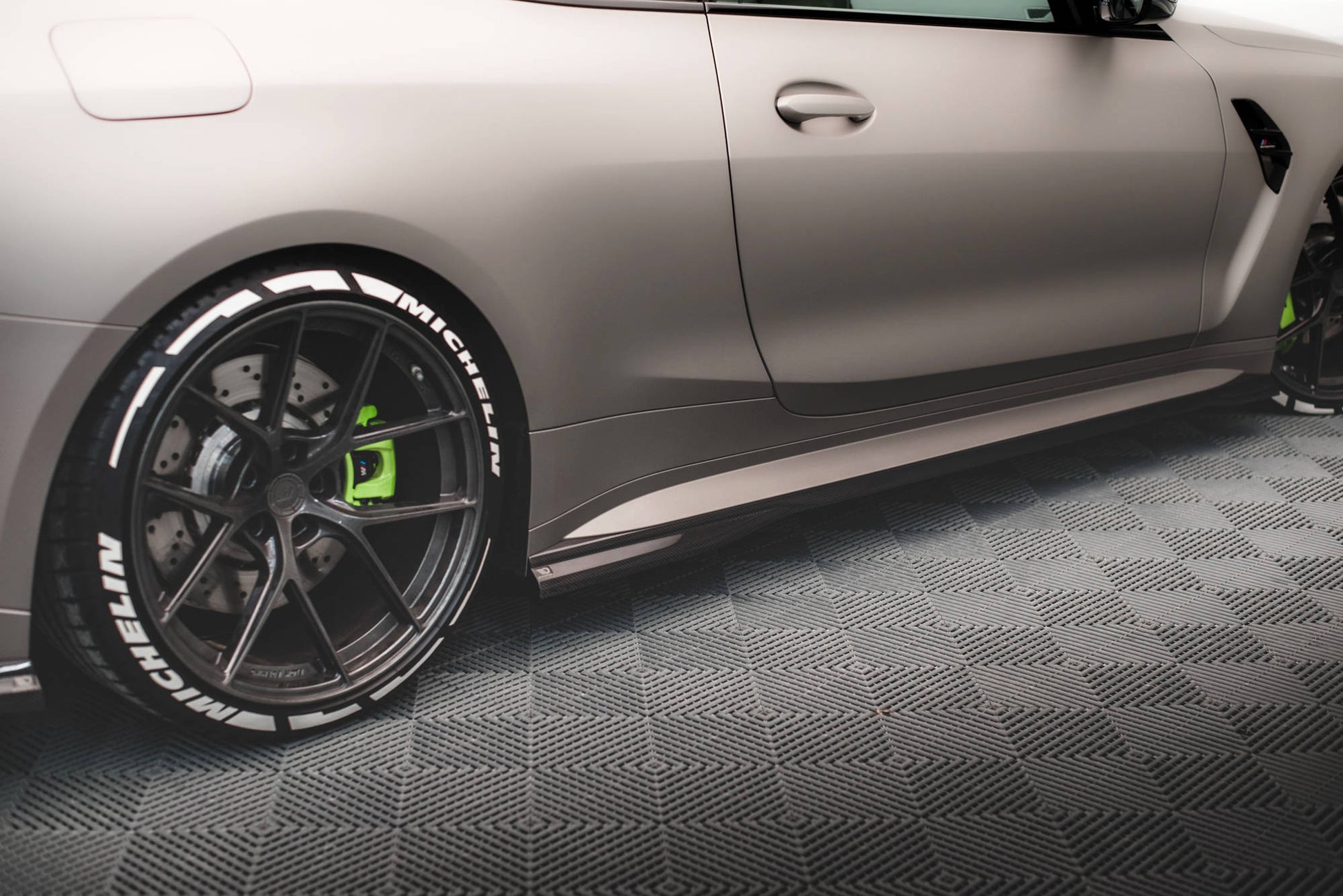 Maxton Set of Carbon Fiber Splitters BMW M4 G82 schwarz matt