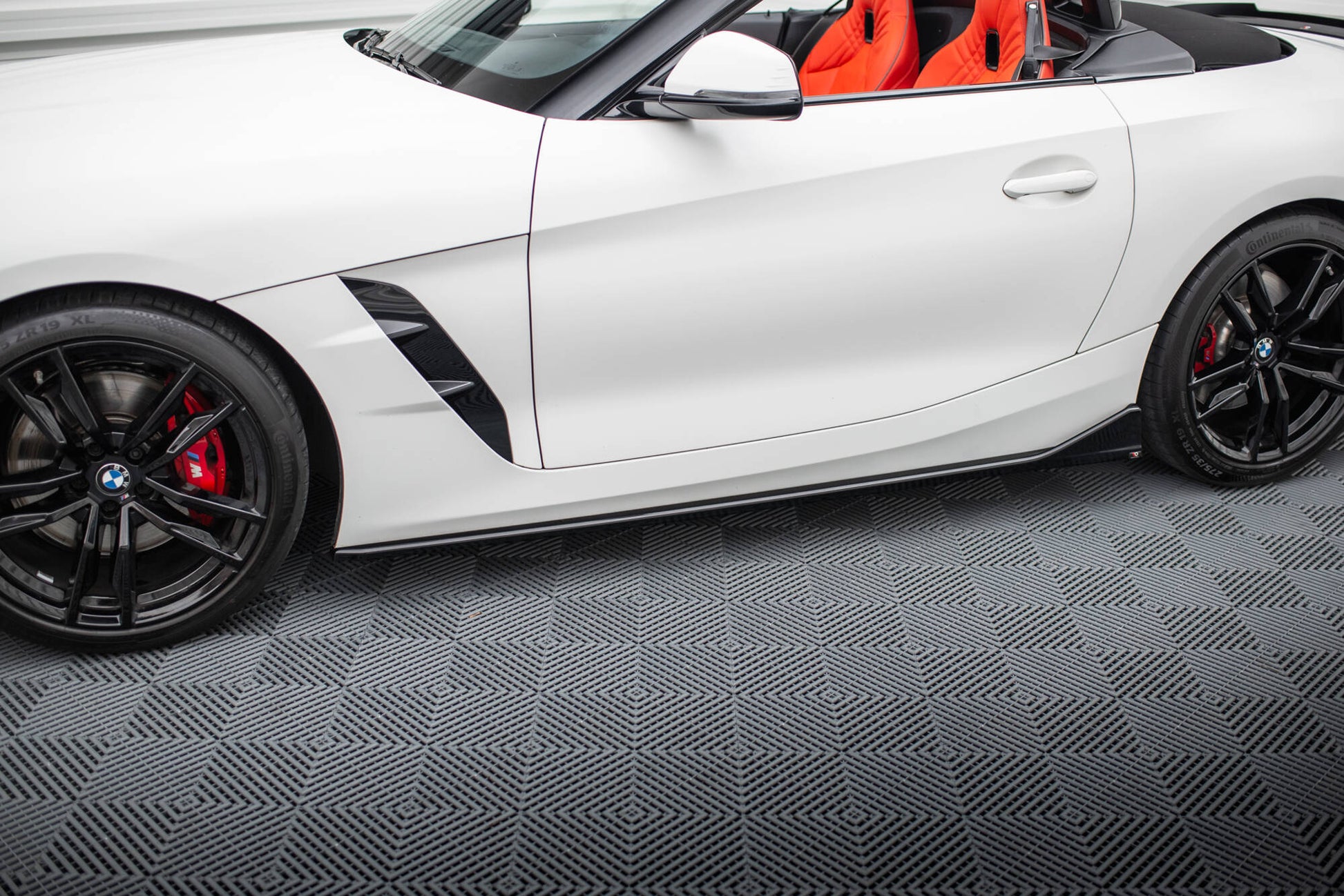 Maxton Seitenschweller Ansatz für BMW Z4 M40i / M-Paket G29 Facelift schwarz Hochglanz