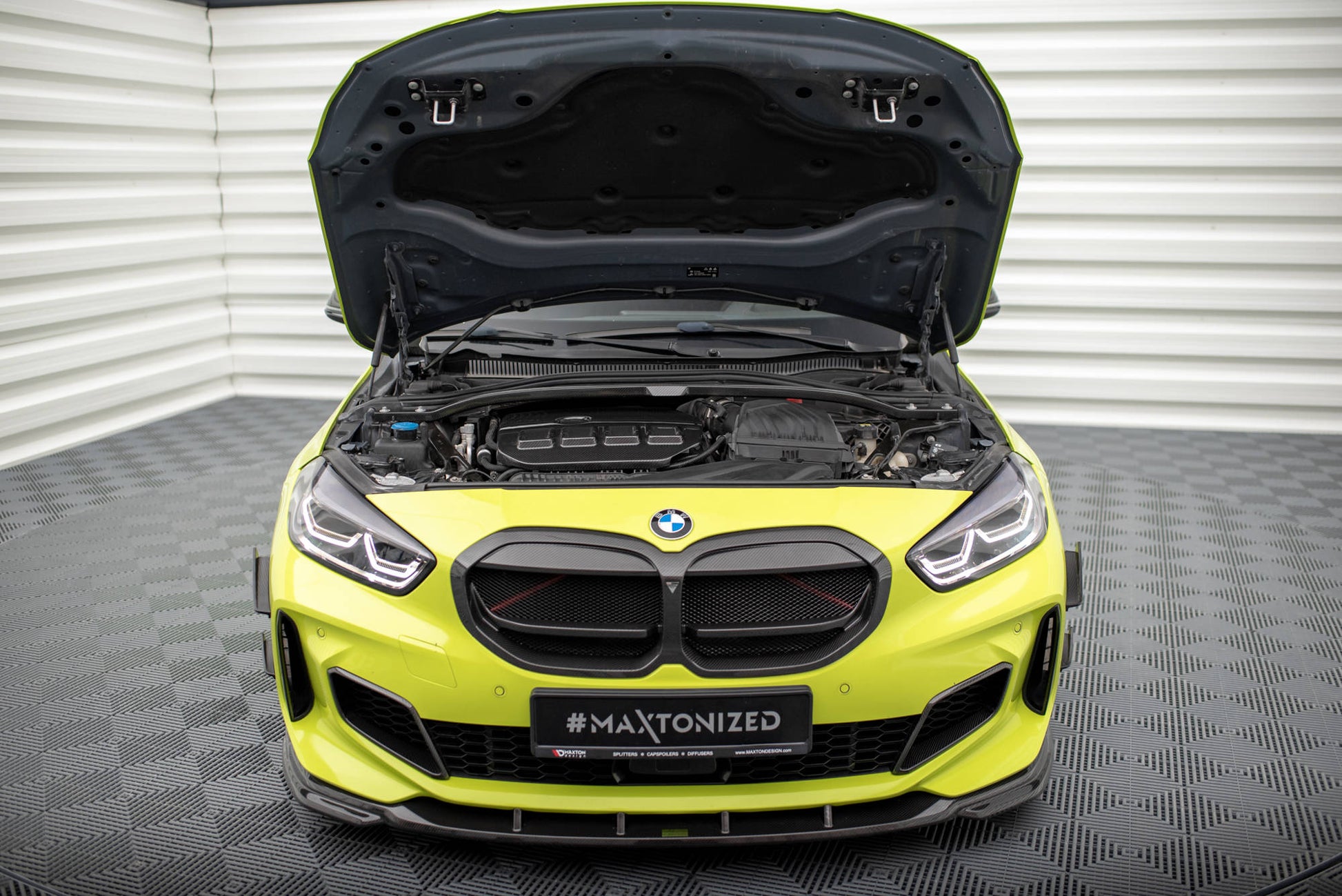 Maxton Carbon Fiber Engine Cover BMW 1er F40 M135i