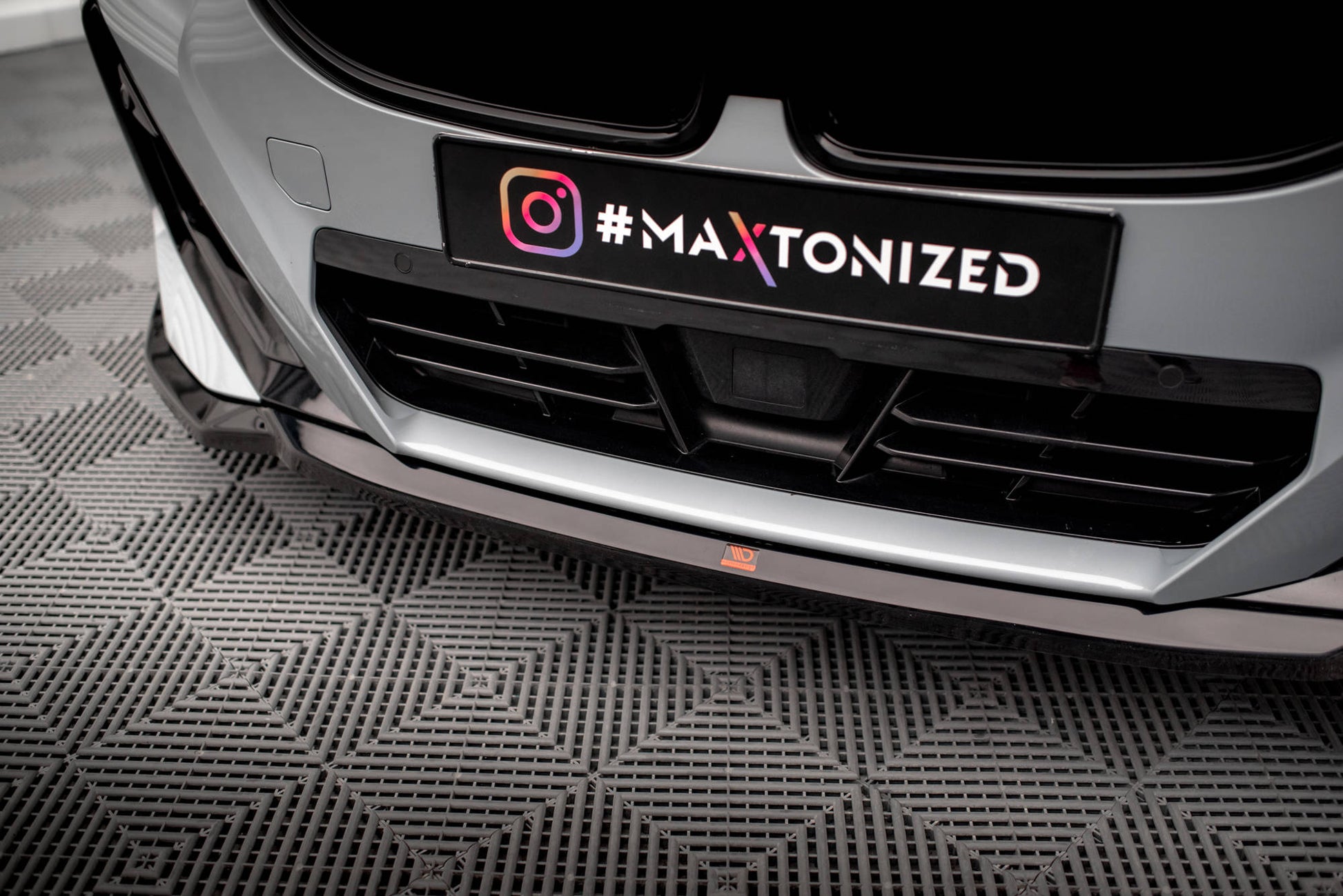 Maxton Front Ansatz V.1 für BMW 2 Coupe M-Paket / M240i G42 schwarz Hochglanz