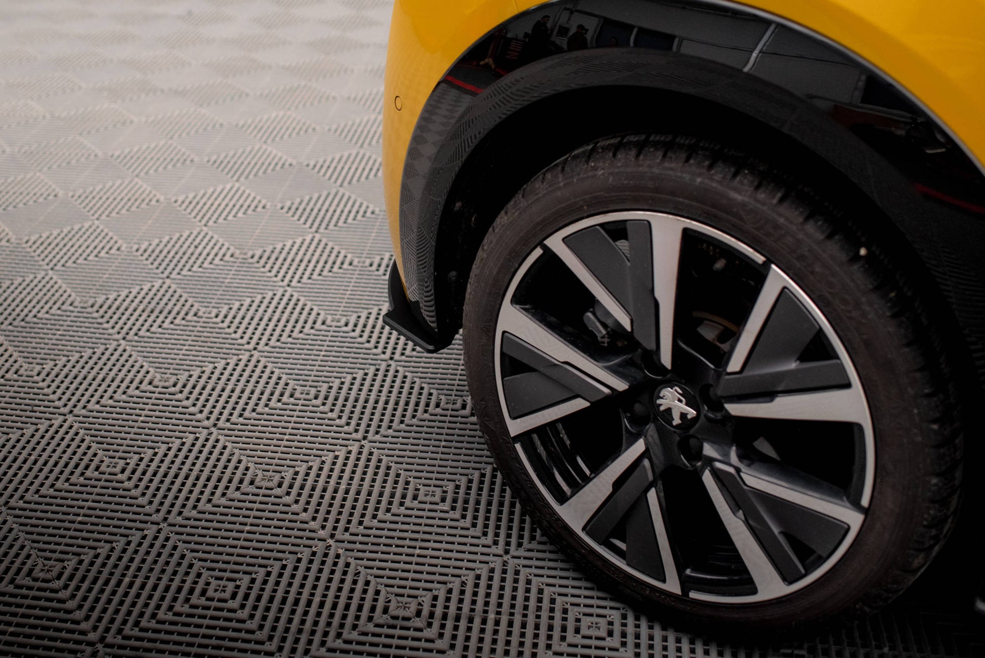 Maxton Street Pro Heck Ansatz Flaps Diffusor für Peugeot 208 GT Mk2