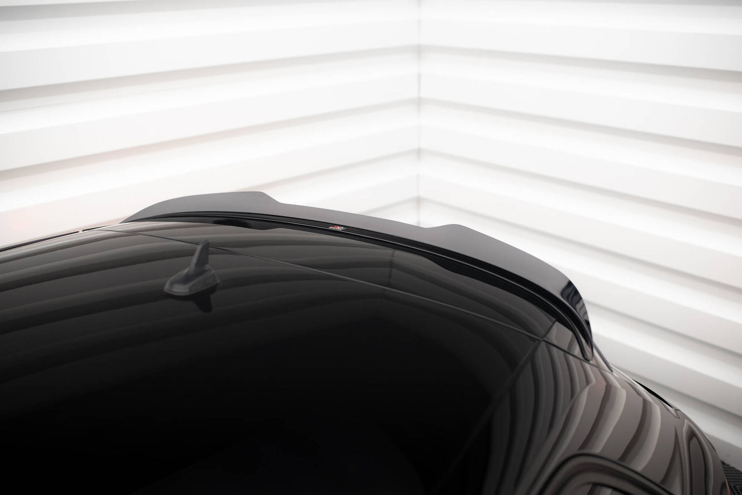 Maxton Spoiler CAP für Audi A3 Sportback 8V Facelift schwarz Hochglanz