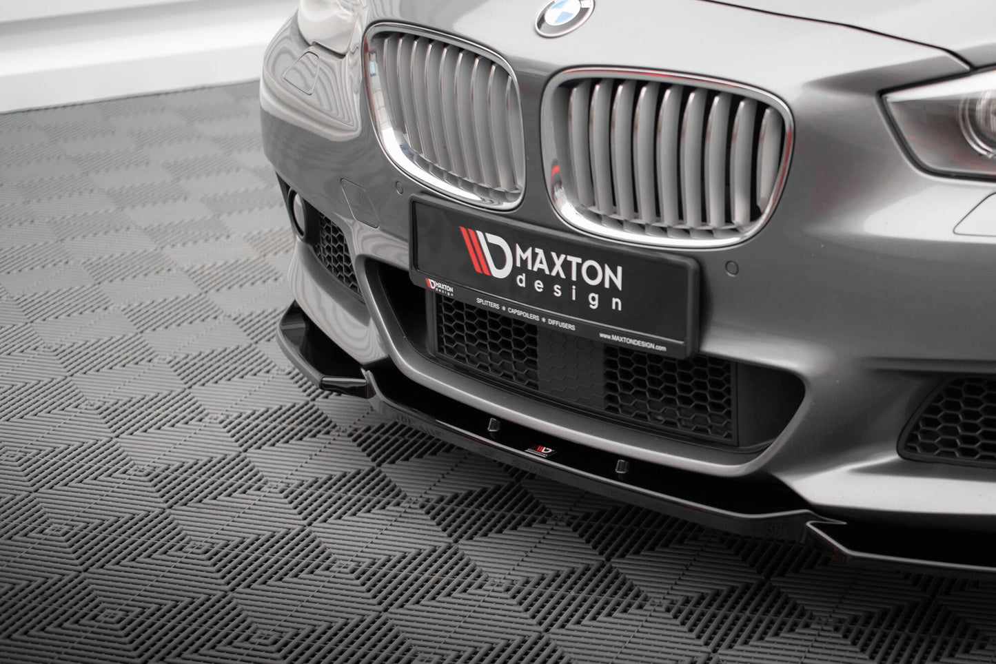 Maxton Front Ansatz für BMW 5er GT M-Paket F07 schwarz Hochglanz