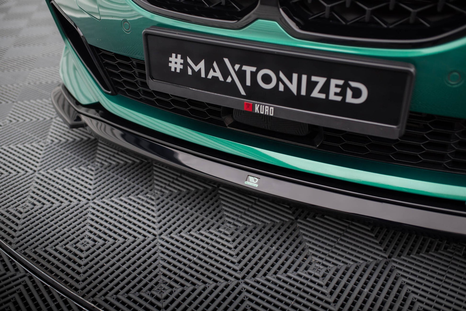 Maxton Front Ansatz V.1 für0 BMW M135i F40 schwarz Hochglanz