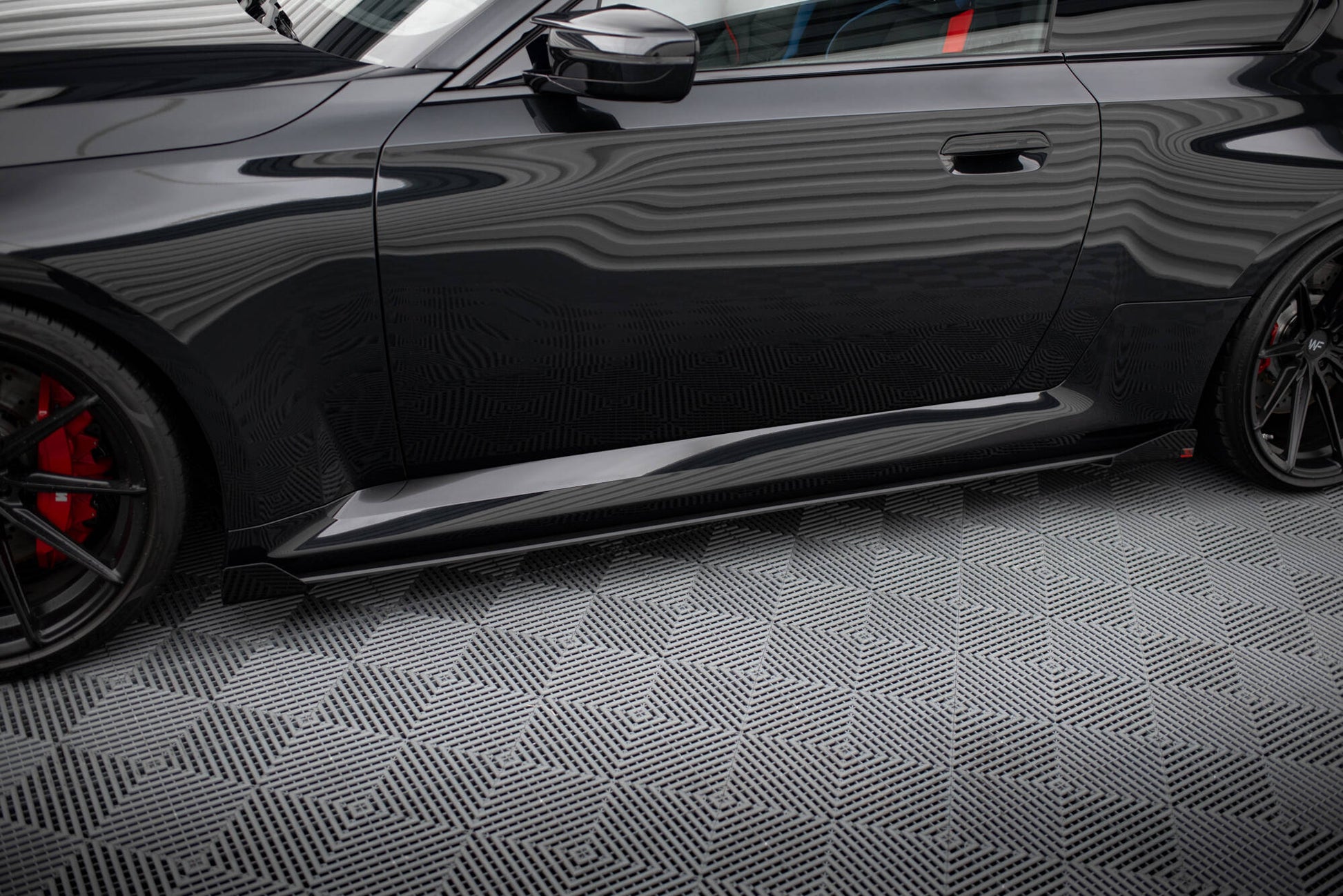 Maxton Side Flaps BMW M2 G87 schwarz Hochglanz