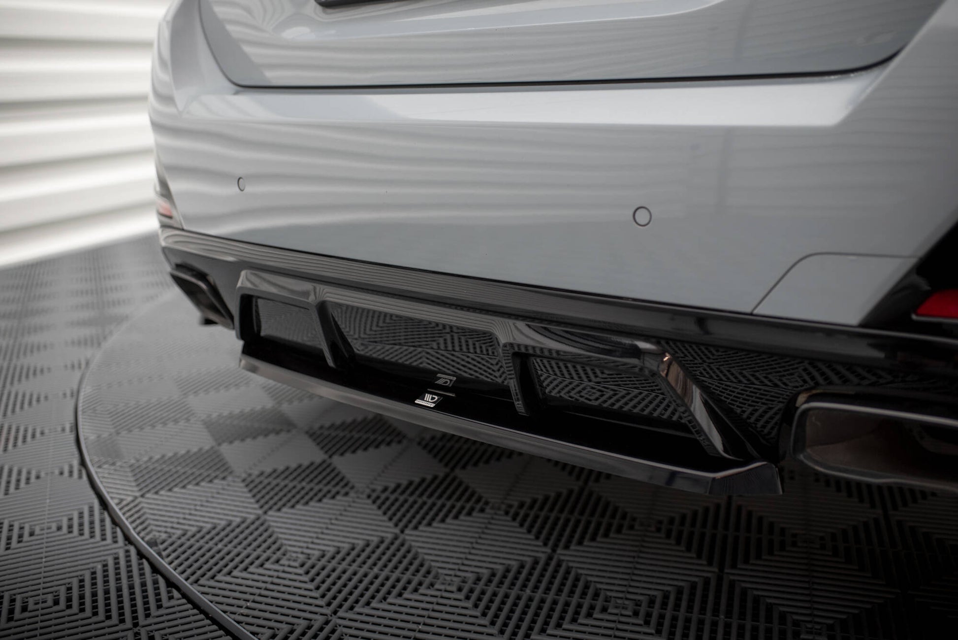 Maxton Mittlerer Diffusor Heck Ansatz für BMW M440i Gran Coupe G26 schwarz Hochglanz