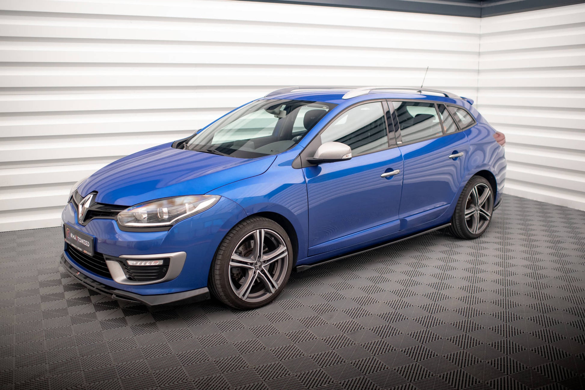 Maxton Seitenschweller Ansatz für Renault Megane GT Line Grandtour Mk3 Facelift schwarz Hochglanz